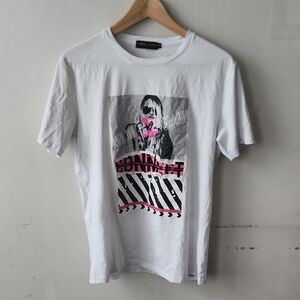 Trendy White Graphic Tee